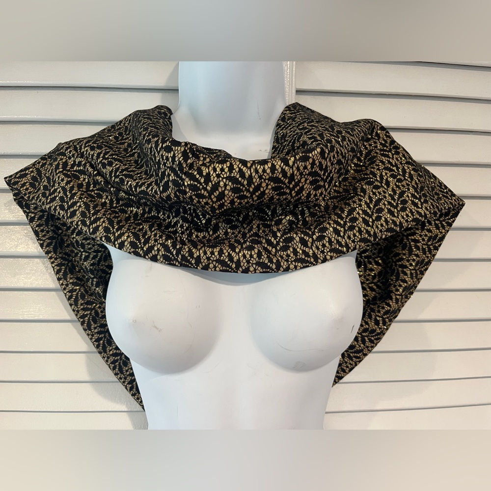 Glamorous Black & Gold Infiniti Scarf